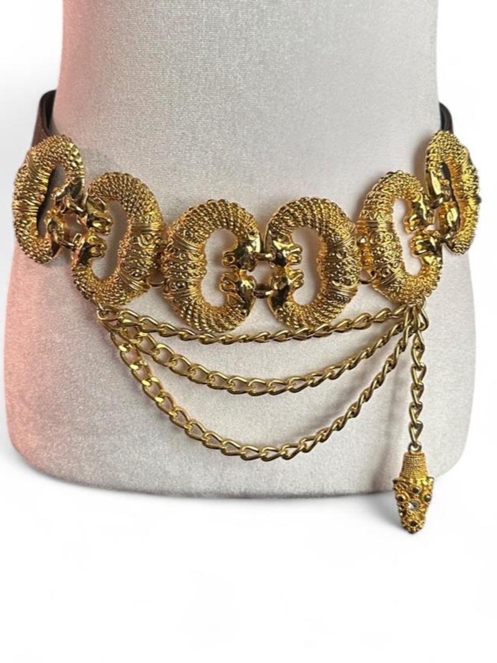 80s panthers and chains gold and leather statement belt